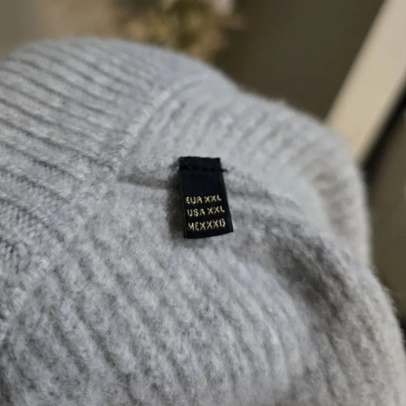 Shrunken Massimo Dutti Wool Sweater - Picture 7 of 10